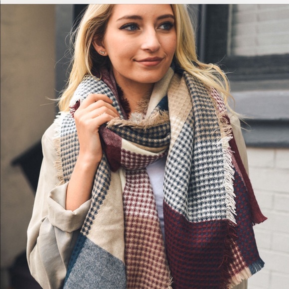 Plaid waffle knit blanket scarf - Picture 3 of 3